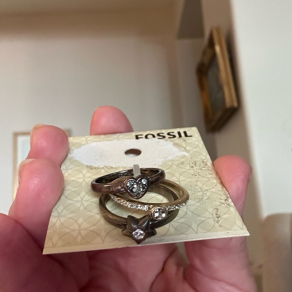 HUGE SALE! RARE FIND! VINTAGE FOSSIL (3) RING SET SIZE 8 NWT $34